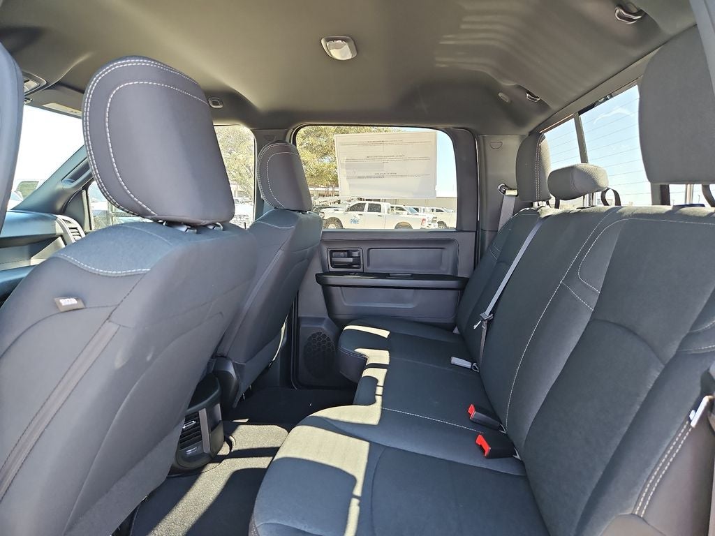 2027 RAM 3500 RAM 3500 TRADESMAN CREW CAB 4X4 8' BOX