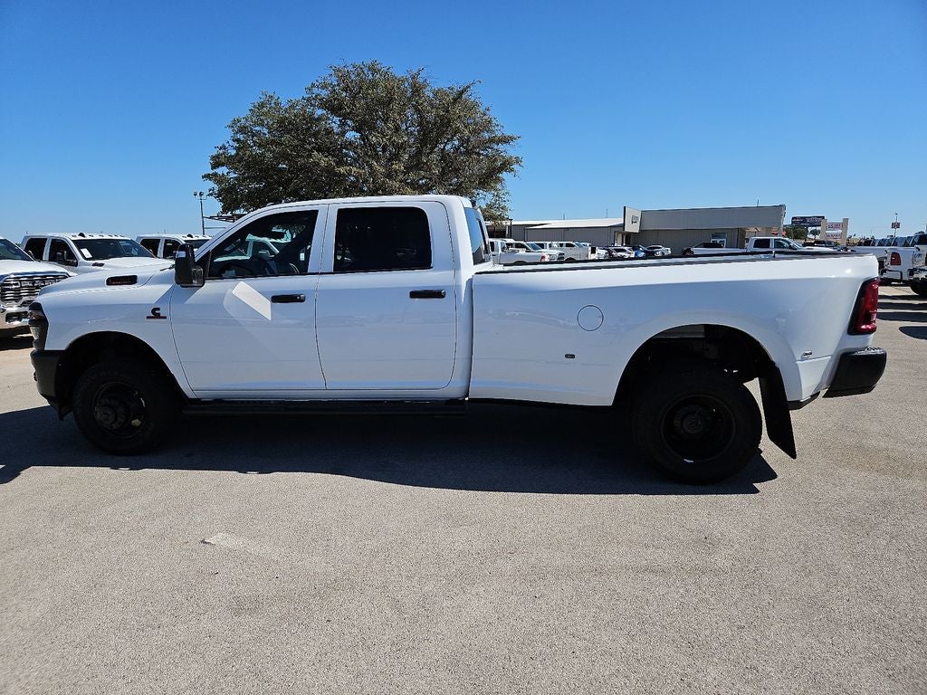 2027 RAM 3500 RAM 3500 TRADESMAN CREW CAB 4X4 8' BOX