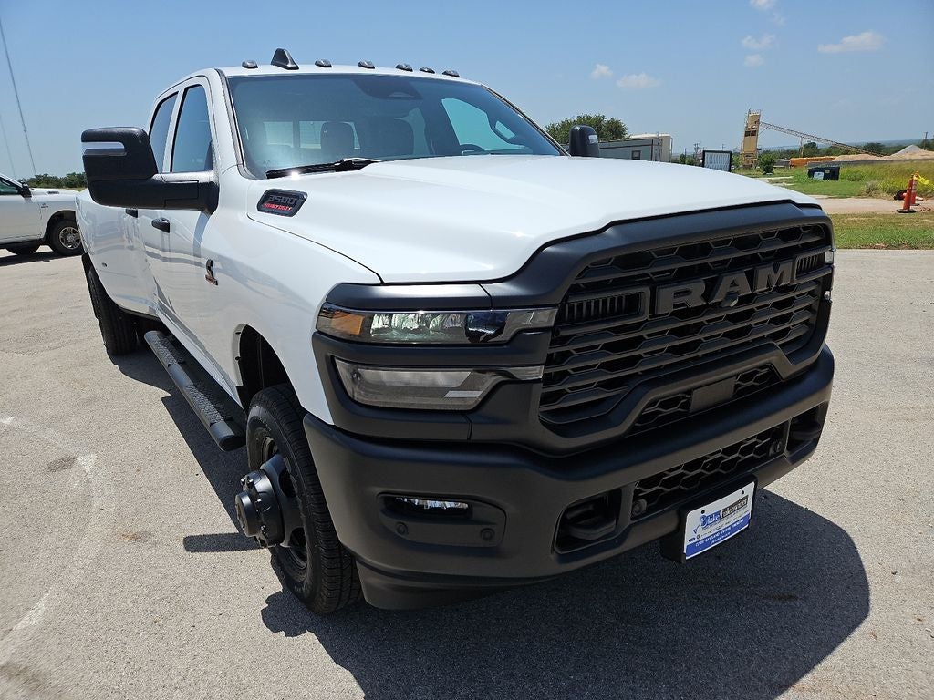 2026 RAM 3500 RAM 3500 TRADESMAN CREW CAB 4X4 8' BOX