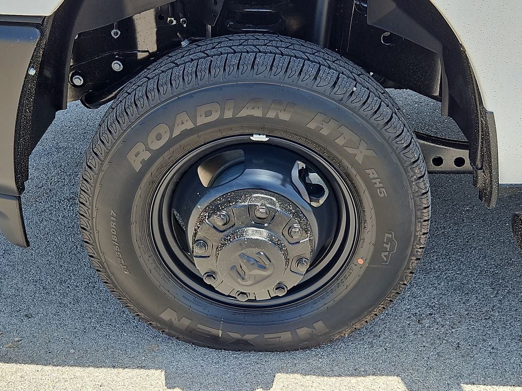 2026 RAM 3500 RAM 3500 TRADESMAN CREW CAB 4X4 8' BOX