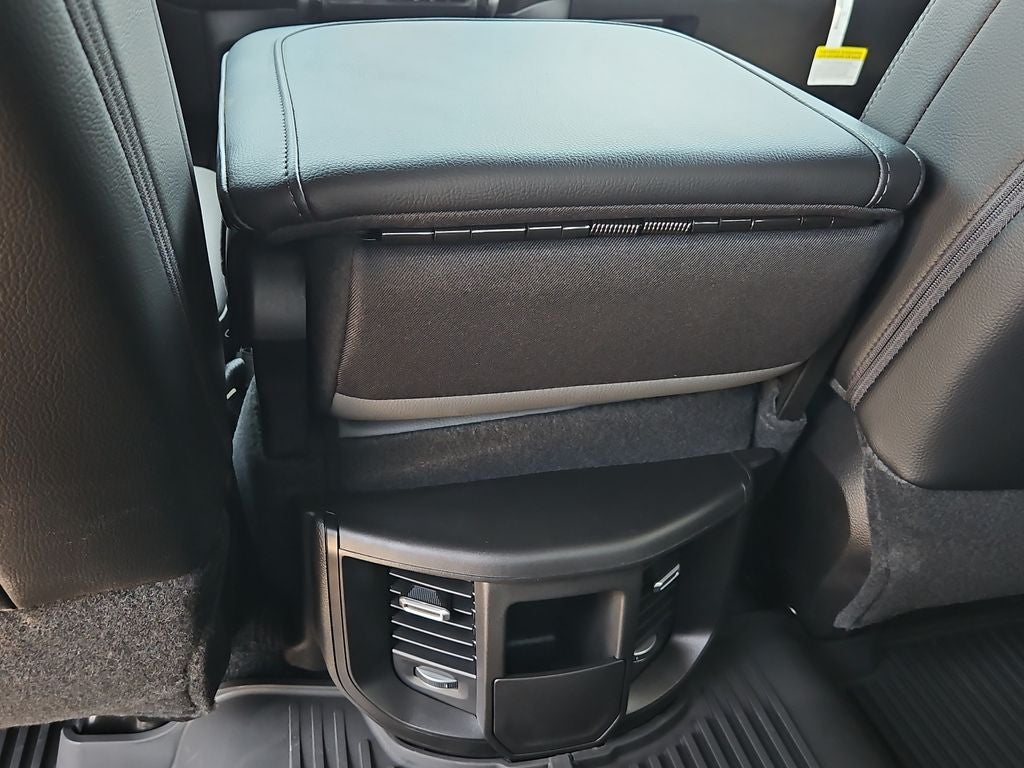 2026 RAM 3500 RAM 3500 TRADESMAN CREW CAB 4X4 8' BOX