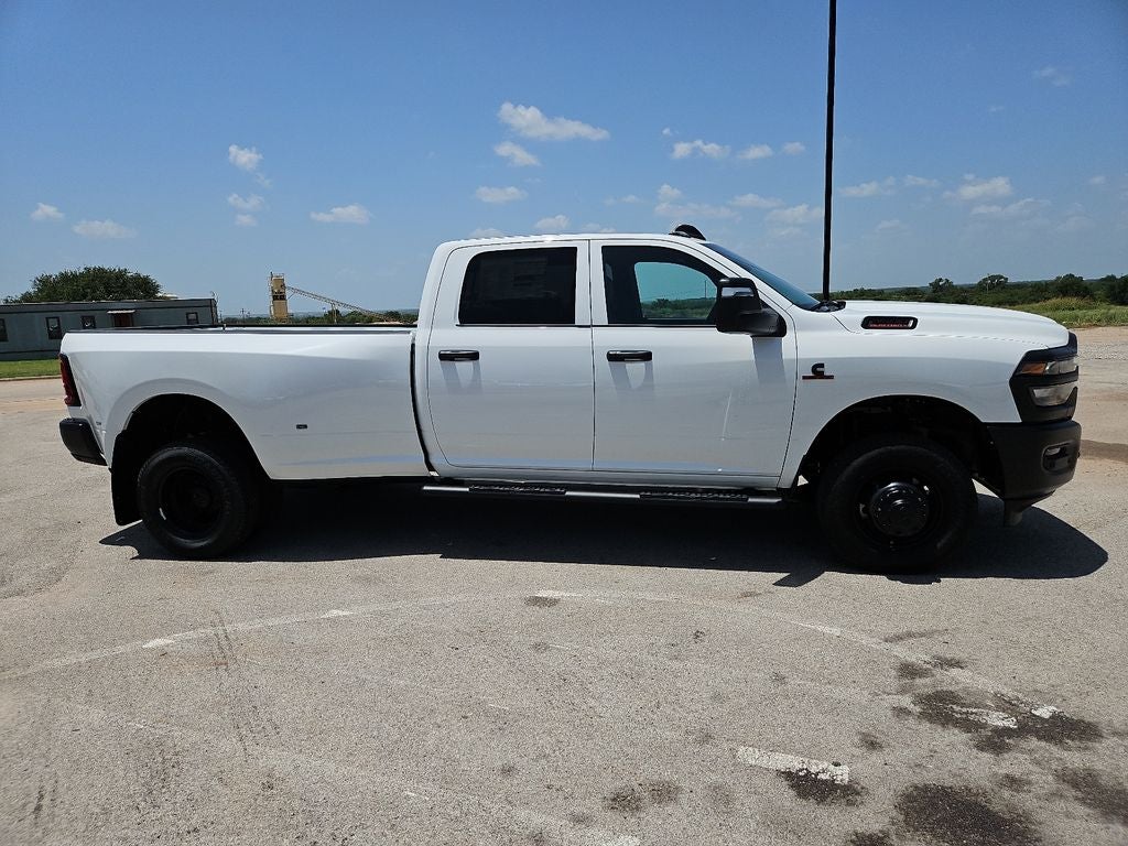 2026 RAM 3500 RAM 3500 TRADESMAN CREW CAB 4X4 8' BOX
