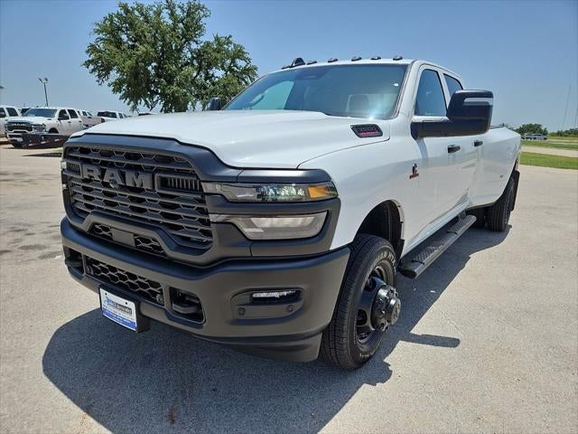 2026 RAM 3500 RAM 3500 TRADESMAN CREW CAB 4X4 8' BOX