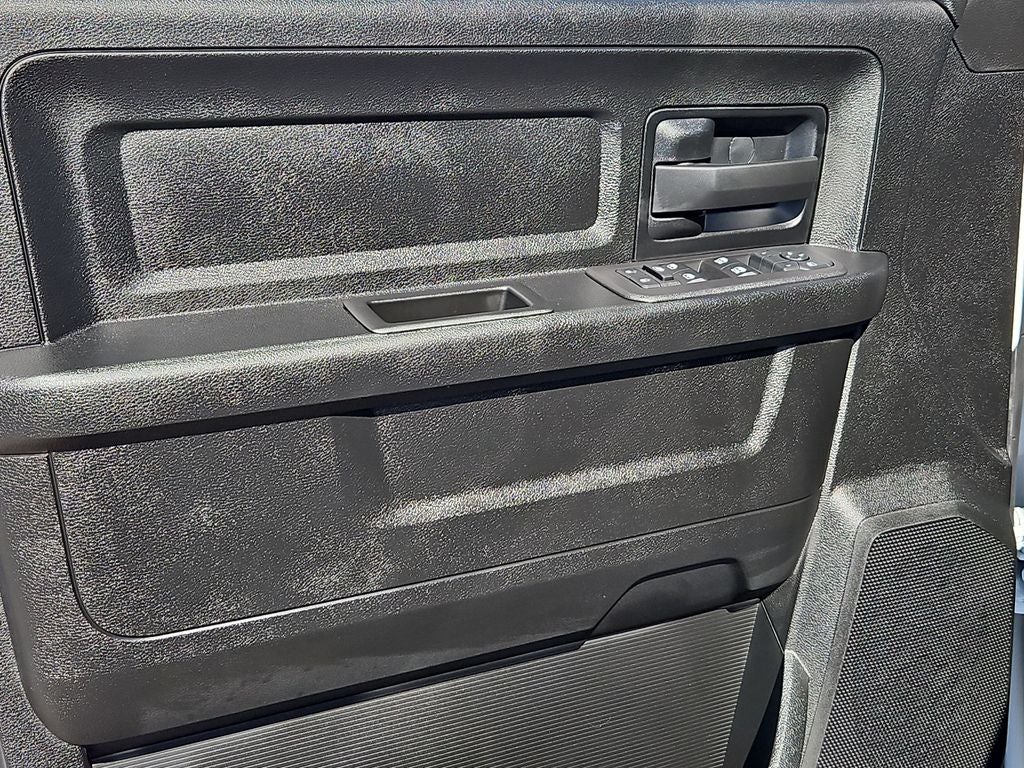 2027 RAM 3500 RAM 3500 TRADESMAN CREW CAB 4X4 8' BOX