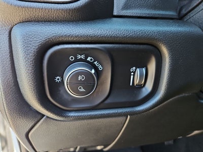 2027 RAM 3500 RAM 3500 TRADESMAN CREW CAB 4X4 8' BOX