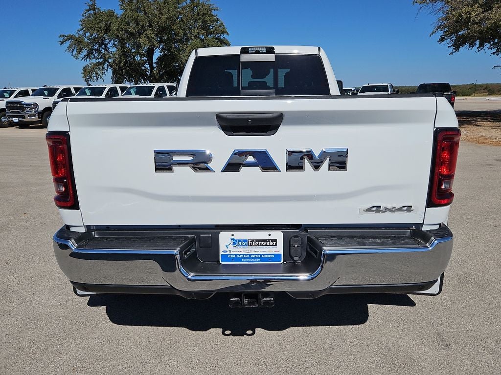 2027 RAM 3500 RAM 3500 TRADESMAN CREW CAB 4X4 8' BOX