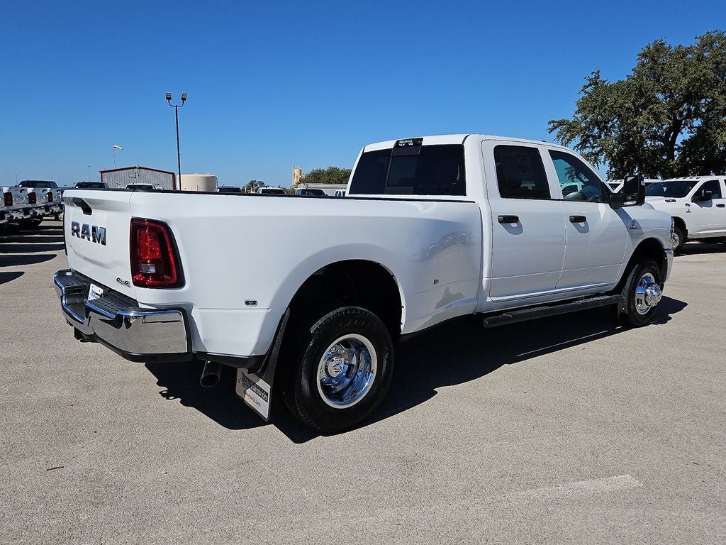 2027 RAM 3500 RAM 3500 TRADESMAN CREW CAB 4X4 8' BOX