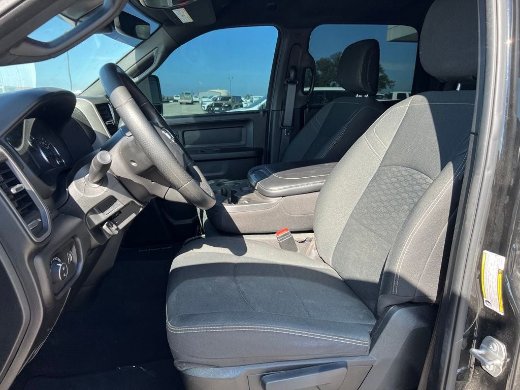 2025 RAM 3500 Tradesman Crew Cab 4x4 8' Box