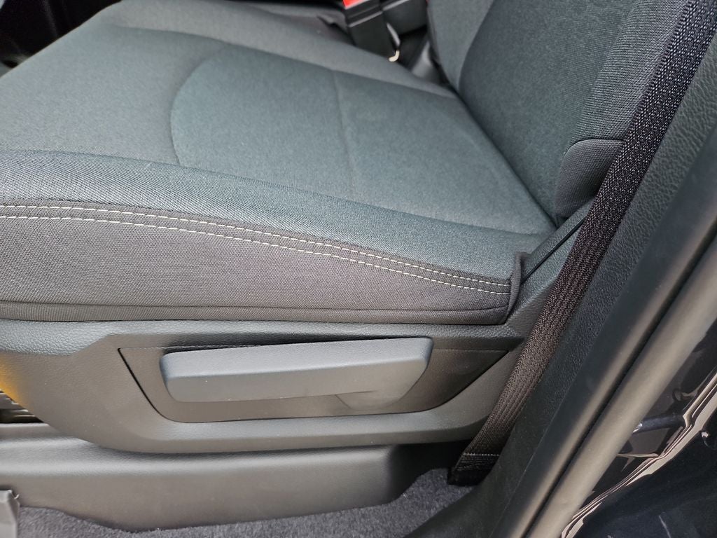 2026 RAM 3500 RAM 3500 TRADESMAN CREW CAB 4X4 8' BOX