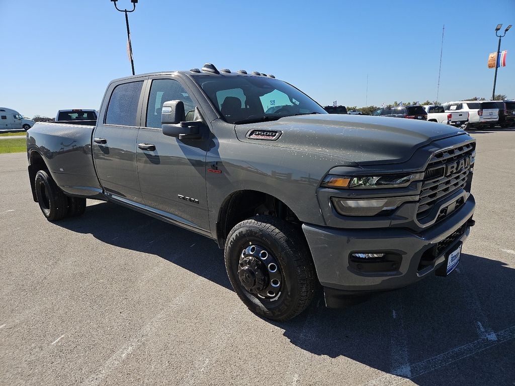 2026 RAM 3500 RAM 3500 LONE STAR CREW CAB 4X4 8' BOX