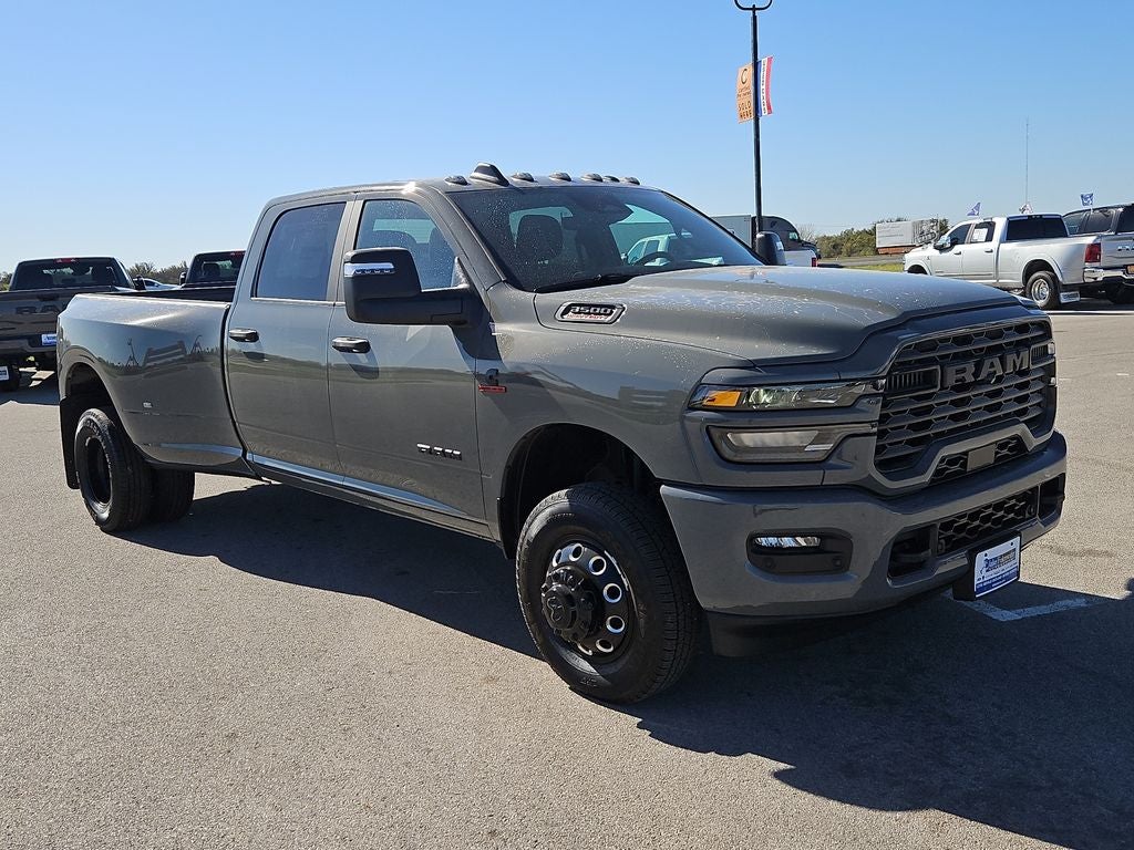 2026 RAM 3500 RAM 3500 LONE STAR CREW CAB 4X4 8' BOX