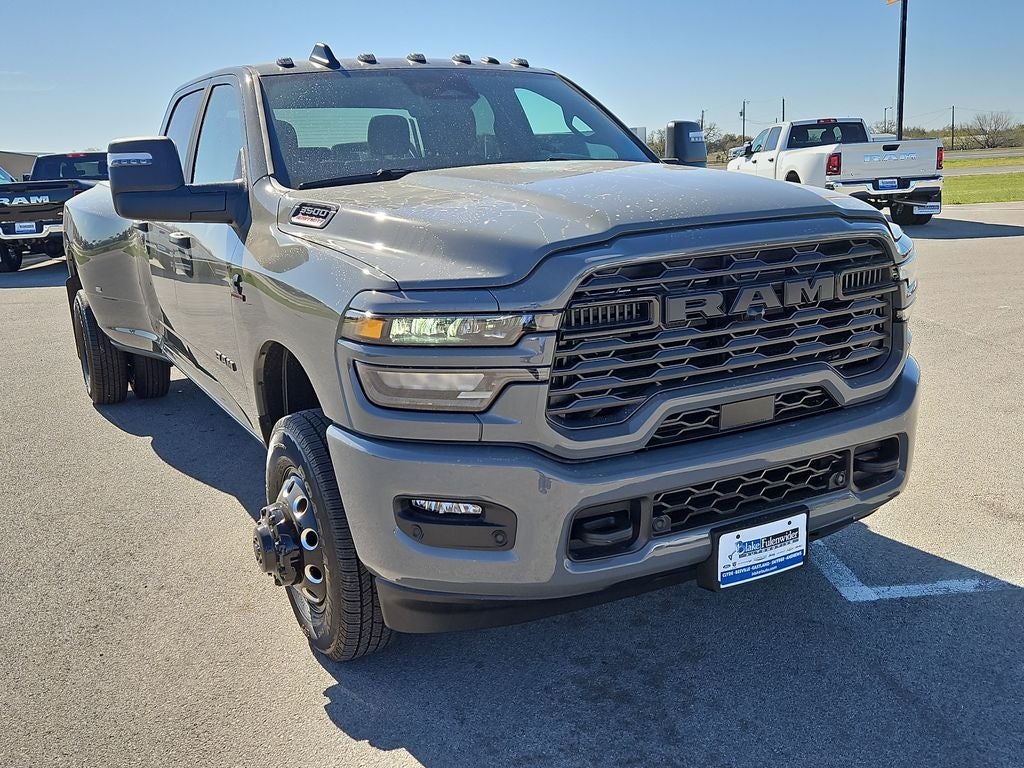 2026 RAM 3500 RAM 3500 LONE STAR CREW CAB 4X4 8' BOX