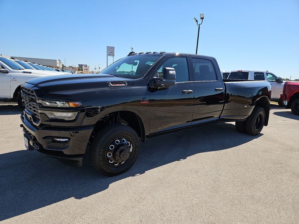 2027 RAM 3500 RAM 3500 LONE STAR CREW CAB 4X4 8' BOX