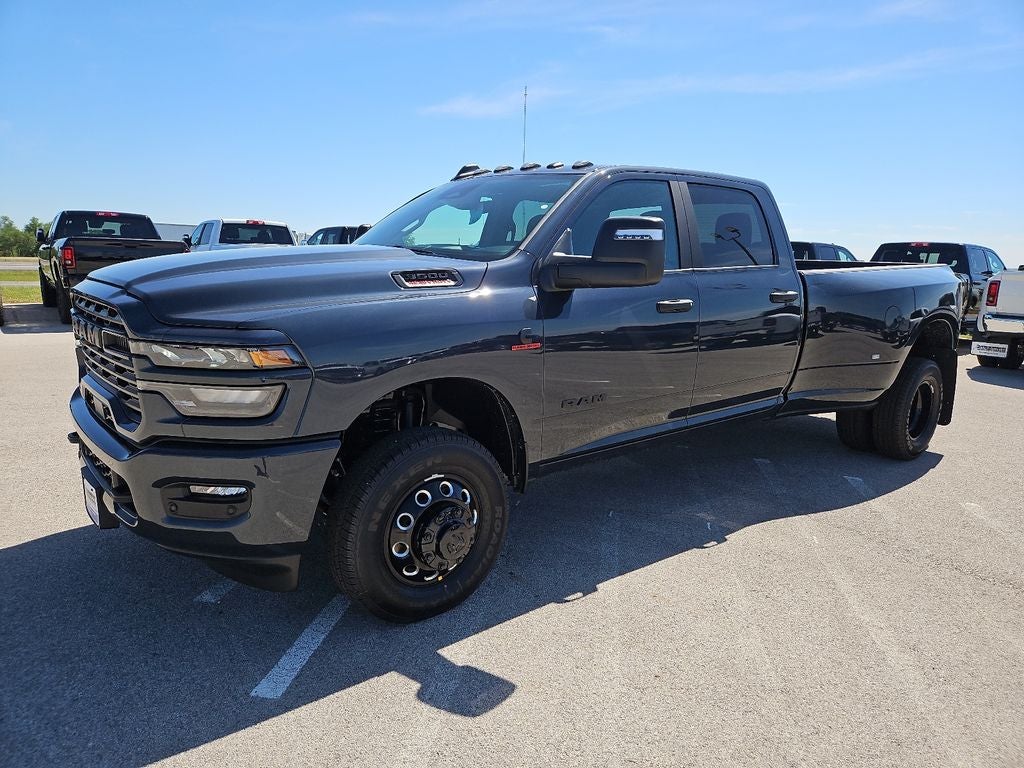 2026 RAM 3500 RAM 3500 LONE STAR CREW CAB 4X4 8' BOX