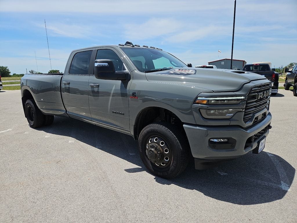 2026 RAM 3500 RAM 3500 LARAMIE CREW CAB 4X4 8' BOX