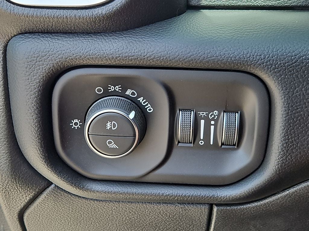 2026 RAM 3500 RAM 3500 LARAMIE CREW CAB 4X4 8' BOX