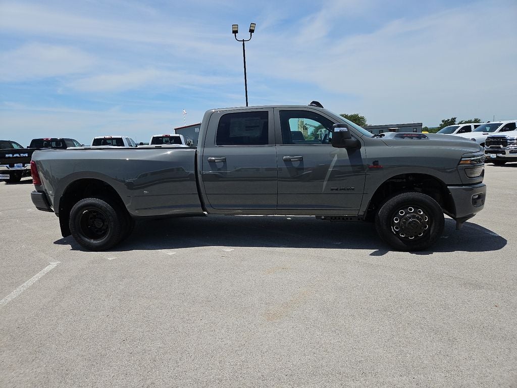 2026 RAM 3500 RAM 3500 LARAMIE CREW CAB 4X4 8' BOX