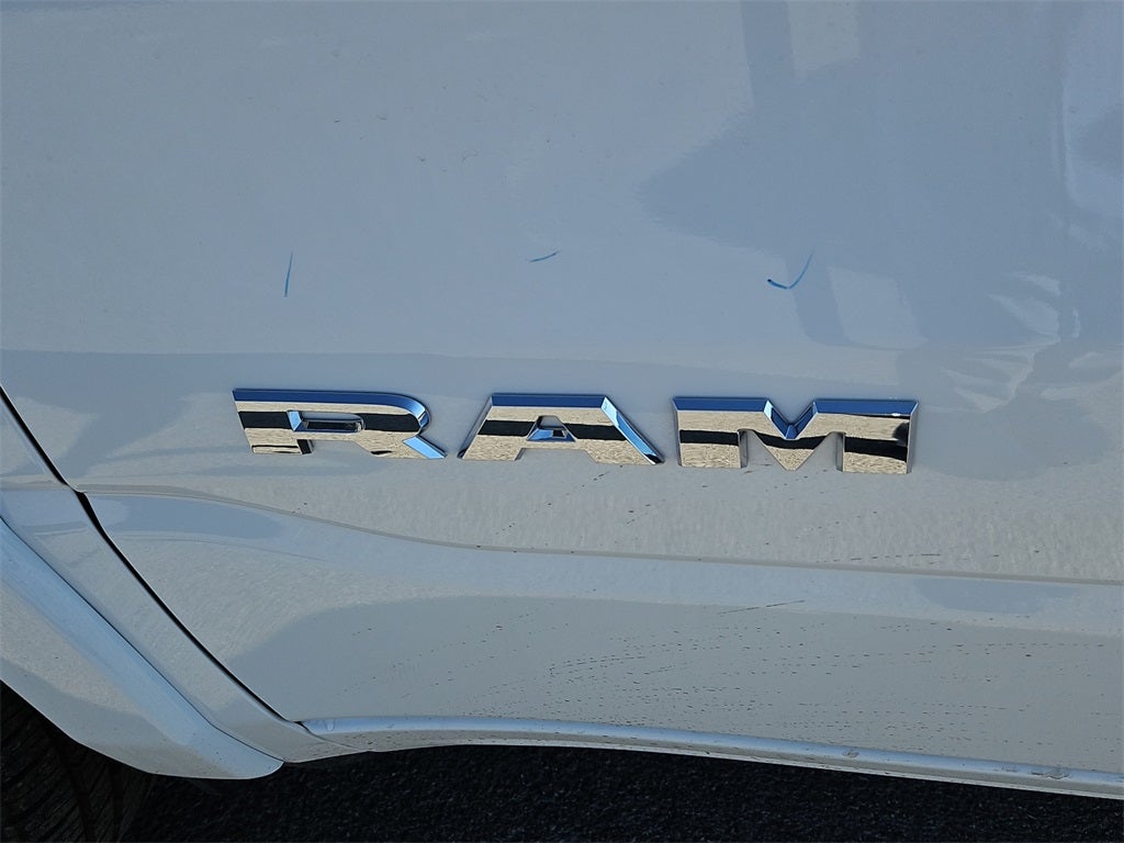 2025 RAM Ram 1500 RAM 1500 LONE STAR CREW CAB 4X2 5'7' BOX