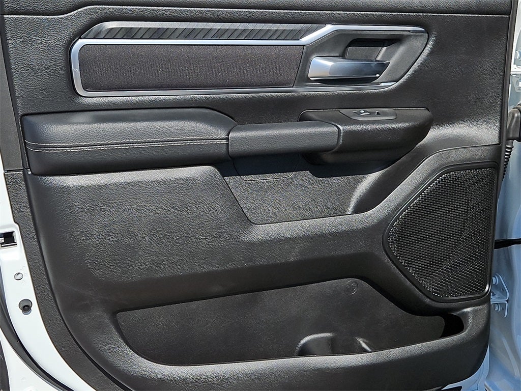 2025 RAM Ram 1500 RAM 1500 LONE STAR CREW CAB 4X2 5'7' BOX