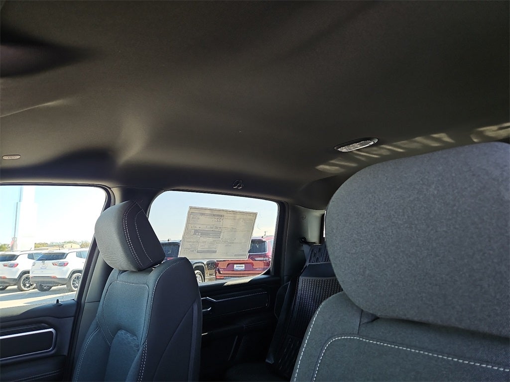 2025 RAM Ram 1500 RAM 1500 LONE STAR CREW CAB 4X2 5'7' BOX