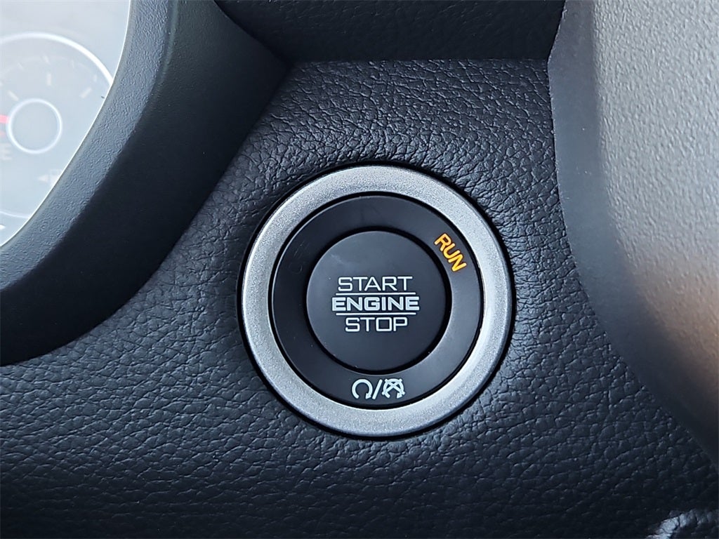 2025 RAM Ram 1500 RAM 1500 LONE STAR CREW CAB 4X2 5'7' BOX