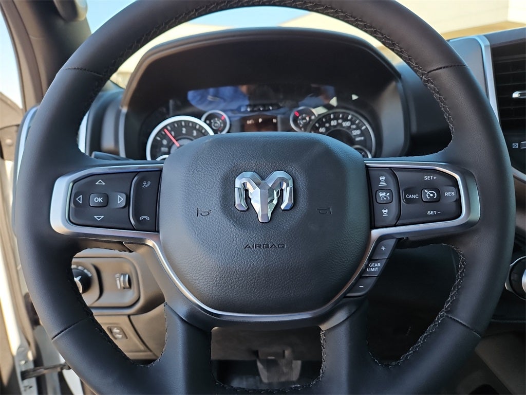 2025 RAM Ram 1500 RAM 1500 LONE STAR CREW CAB 4X2 5'7' BOX