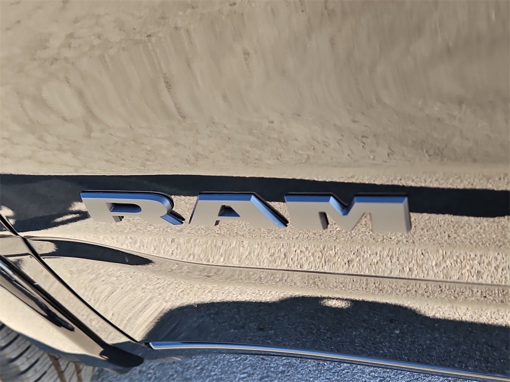 2025 RAM Ram 1500 RAM 1500 LONE STAR CREW CAB 4X2 5'7' BOX