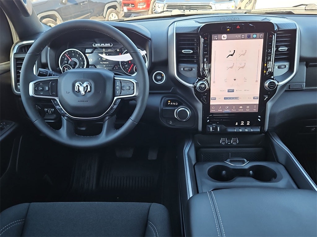 2025 RAM Ram 1500 RAM 1500 LONE STAR CREW CAB 4X2 5'7' BOX