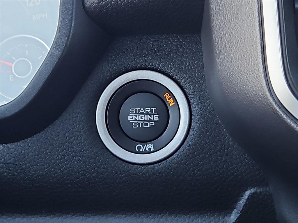 2025 RAM Ram 1500 RAM 1500 LONE STAR CREW CAB 4X2 5'7' BOX