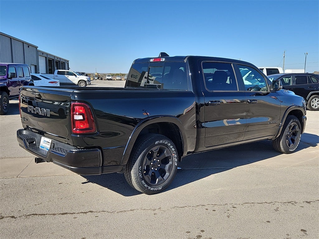 2025 RAM Ram 1500 RAM 1500 LONE STAR CREW CAB 4X2 5'7' BOX