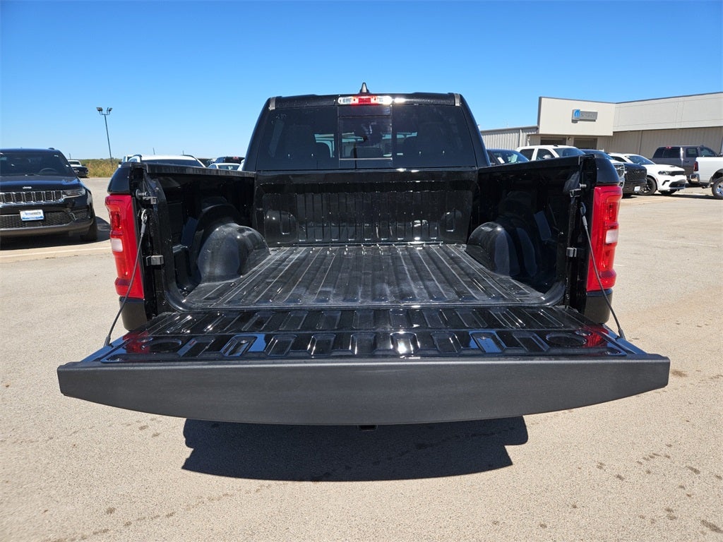 2025 RAM Ram 1500 RAM 1500 LONE STAR CREW CAB 4X2 5'7' BOX