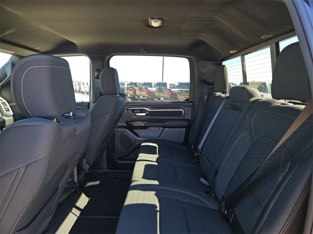2025 RAM Ram 1500 RAM 1500 LONE STAR CREW CAB 4X2 5'7' BOX