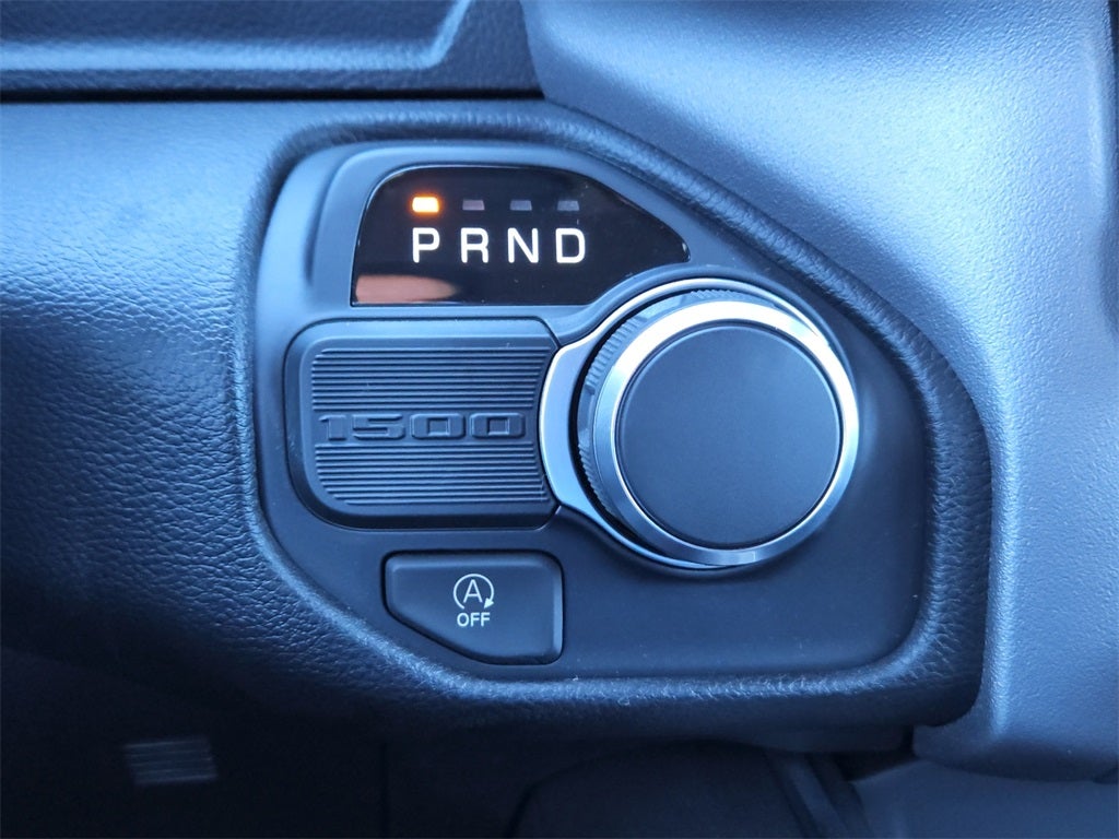 2025 RAM Ram 1500 RAM 1500 LONE STAR CREW CAB 4X2 5'7' BOX