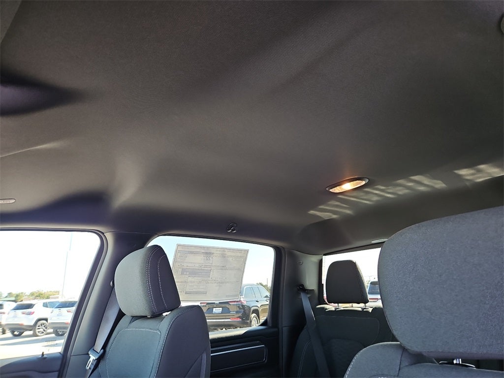 2025 RAM Ram 1500 RAM 1500 LONE STAR CREW CAB 4X2 5'7' BOX