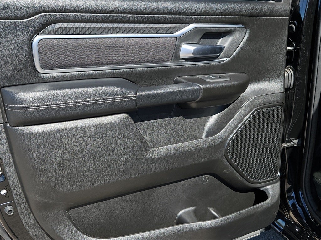 2025 RAM Ram 1500 RAM 1500 LONE STAR CREW CAB 4X2 5'7' BOX