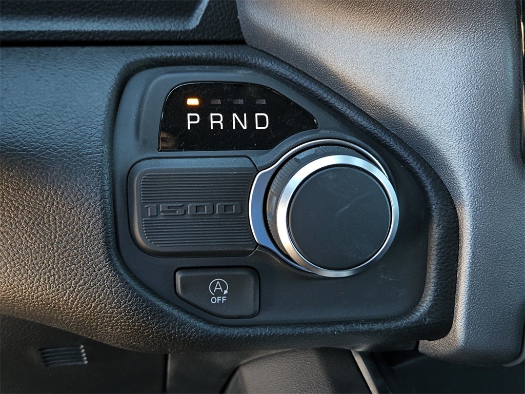 2025 RAM Ram 1500 RAM 1500 LONE STAR CREW CAB 4X2 5'7' BOX