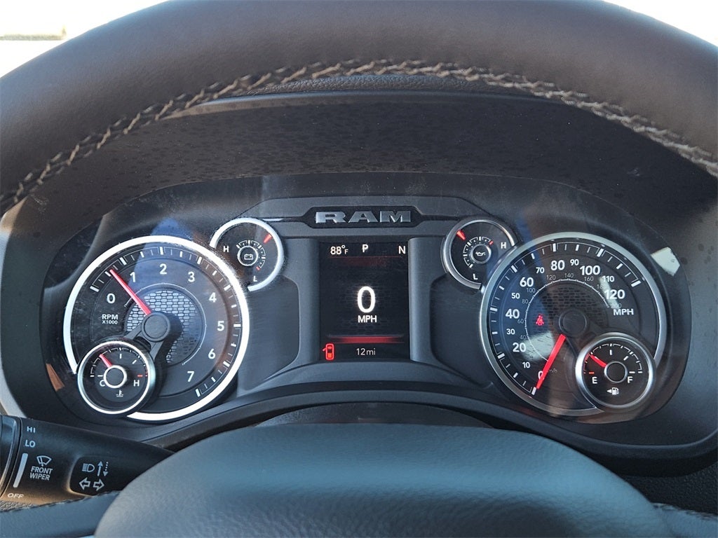 2025 RAM Ram 1500 RAM 1500 LONE STAR CREW CAB 4X2 5'7' BOX