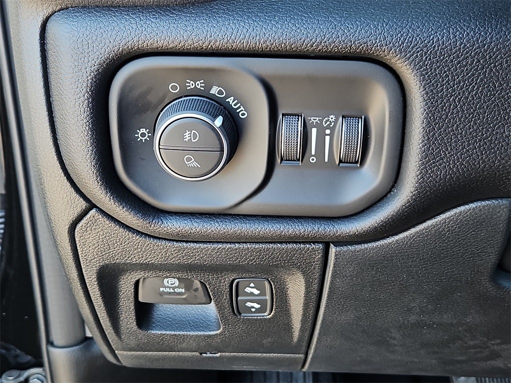 2026 RAM Ram 1500 RAM 1500 LONE STAR CREW CAB 4X2 5'7' BOX