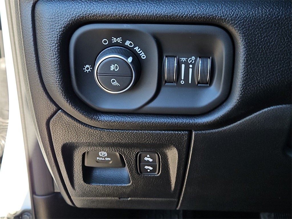 2026 RAM Ram 1500 RAM 1500 LONE STAR CREW CAB 4X2 5'7' BOX