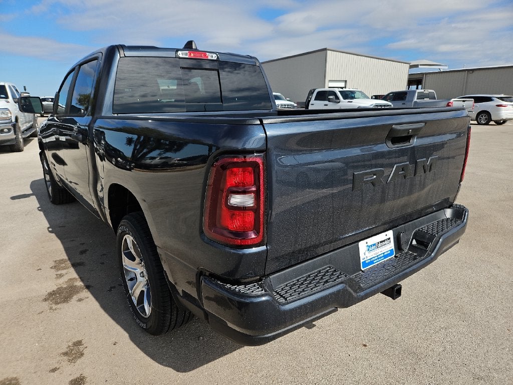 2027 RAM 1500 RAM 1500 EXPRESS CREW CAB 4X2 5'7' BOX