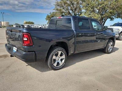 2027 RAM 1500 RAM 1500 EXPRESS CREW CAB 4X2 5'7' BOX
