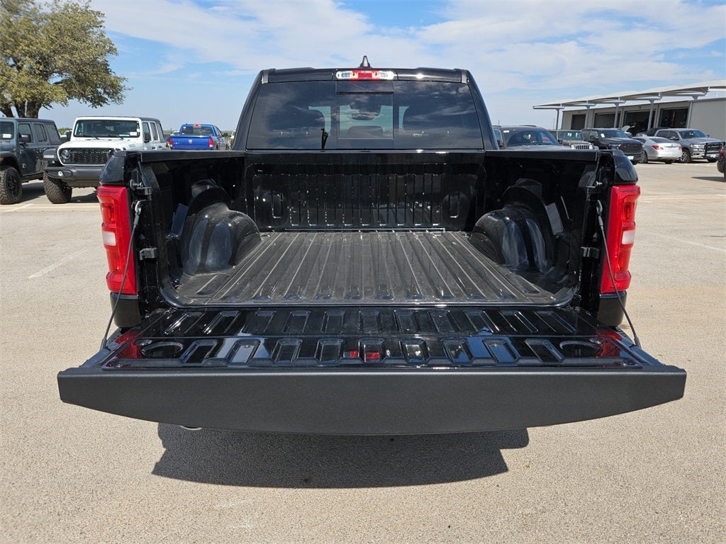 2026 RAM Ram 1500 RAM 1500 LONE STAR CREW CAB 4X4 5'7' BOX