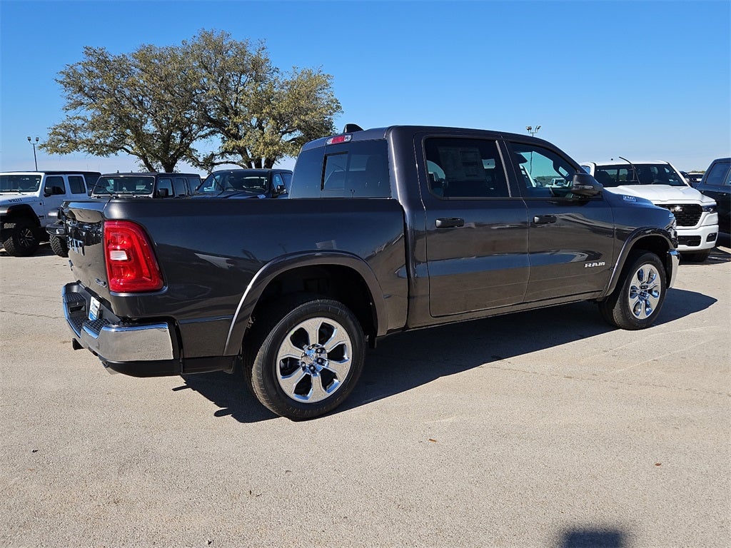 2026 RAM Ram 1500 RAM 1500 LONE STAR CREW CAB 4X4 5'7' BOX