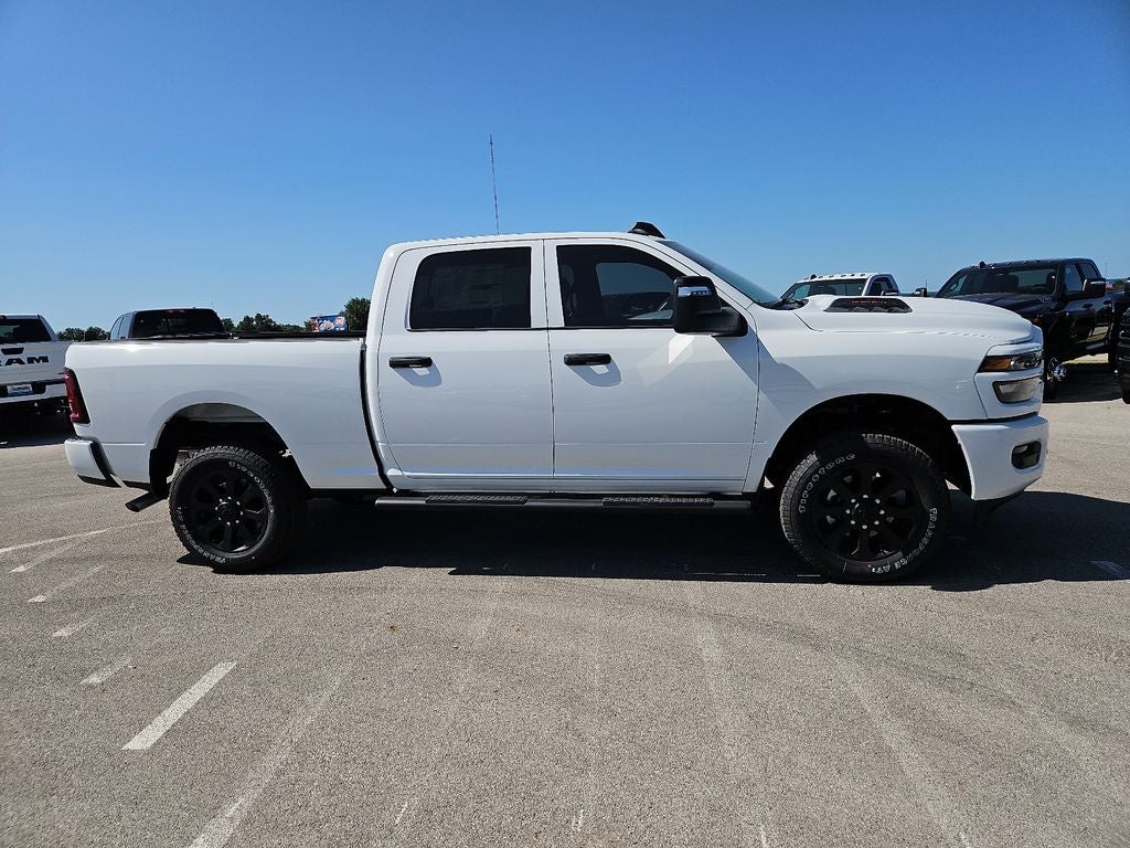 2026 RAM 2500 RAM 2500 BLACK EXPRESS CREW CAB 4X4 6'4' BOX