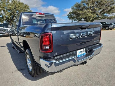 2027 RAM 2500 RAM 2500 TRADESMAN CREW CAB 4X4 6'4' BOX