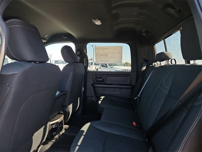 2026 RAM Ram 2500 RAM 2500 BLACK EXPRESS CREW CAB 4X4 6'4' BOX