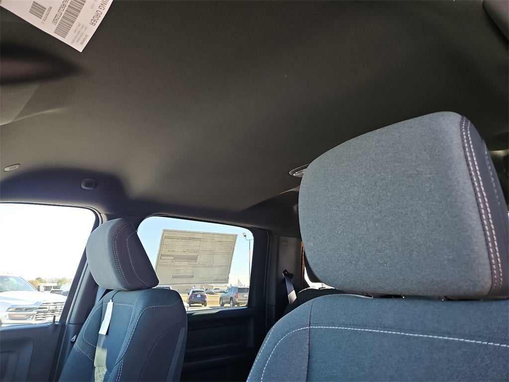 2026 RAM Ram 2500 RAM 2500 BLACK EXPRESS CREW CAB 4X4 6'4' BOX