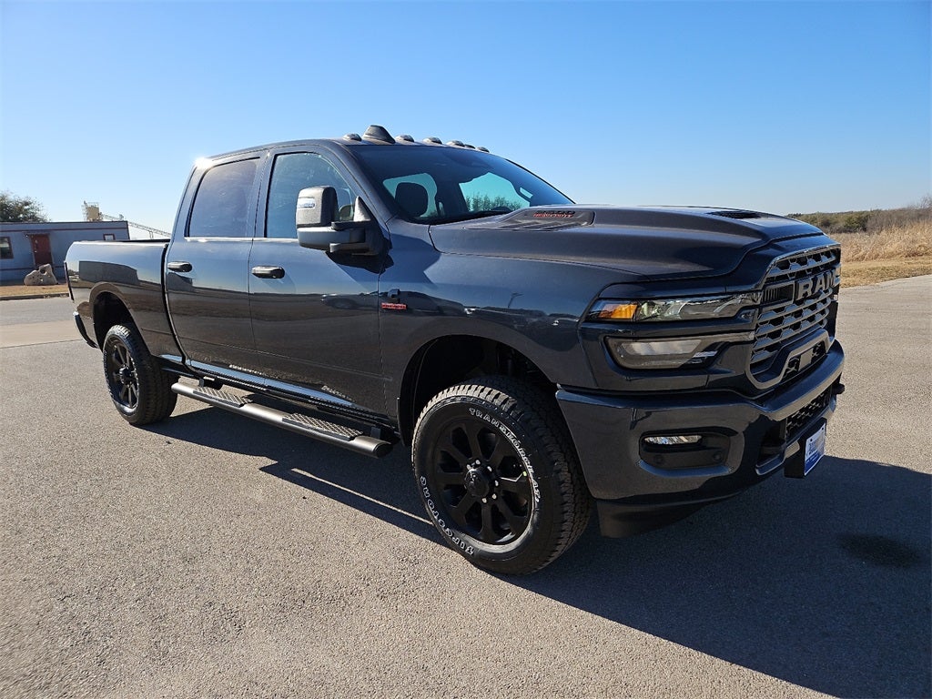 2026 RAM Ram 2500 RAM 2500 BLACK EXPRESS CREW CAB 4X4 6'4' BOX