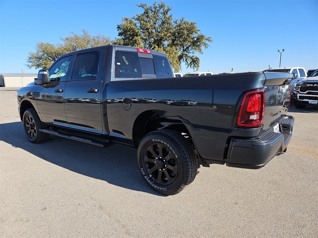 2026 RAM Ram 2500 RAM 2500 BLACK EXPRESS CREW CAB 4X4 6'4' BOX