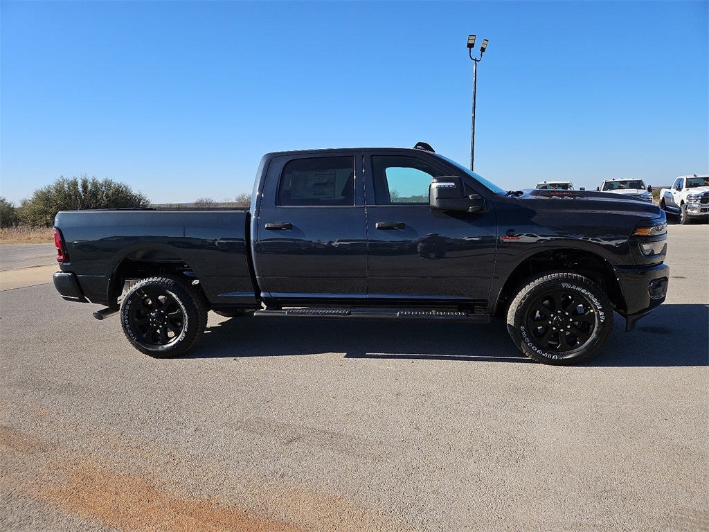 2026 RAM Ram 2500 RAM 2500 BLACK EXPRESS CREW CAB 4X4 6'4' BOX